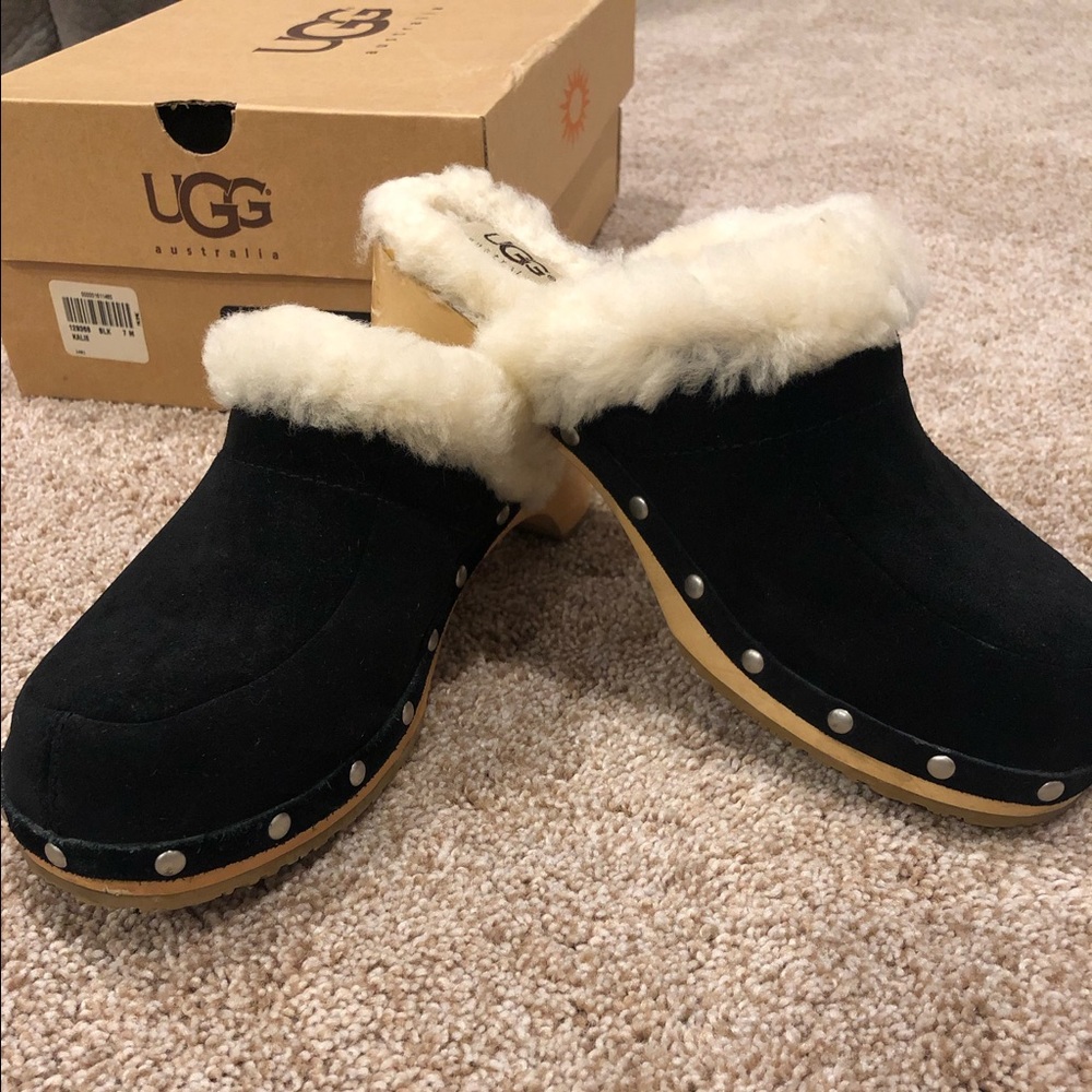 Ugg Classic Black Suede Kalie Clogs Size 7